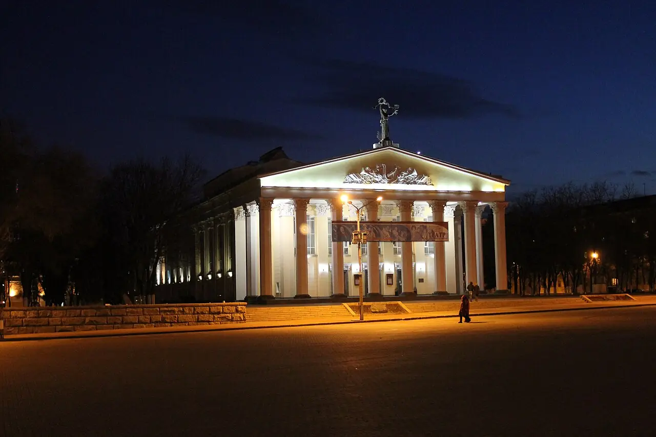 Белгородский драматический театр имени Щепкина на Соборной площади