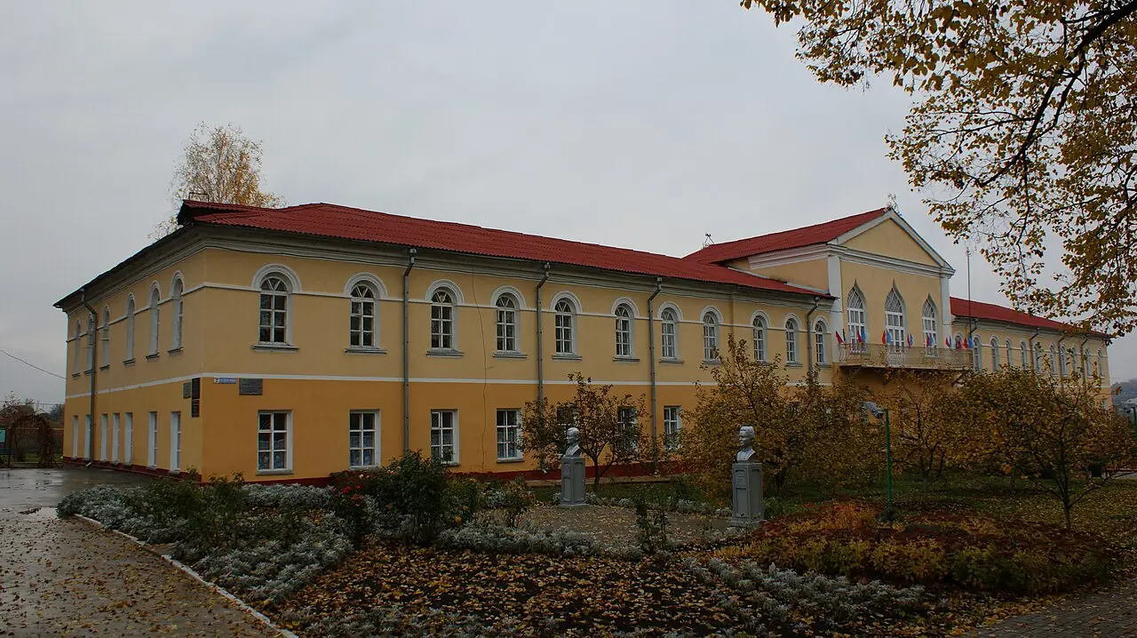 Главный дом усадьбы князей Юсуповых в Ракитном
